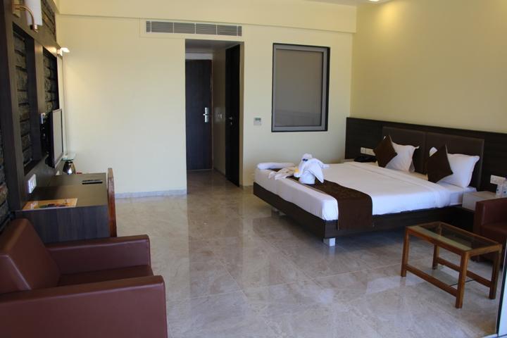 Krishna Beach Resorts - ディーウ エクステリア 写真